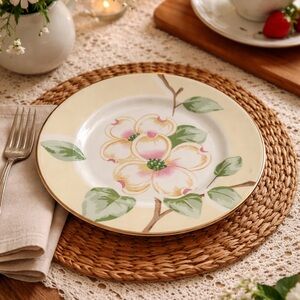 Fairfield Fine China Dogwood Salad Plate 8” Floral Gold Trim Vintage